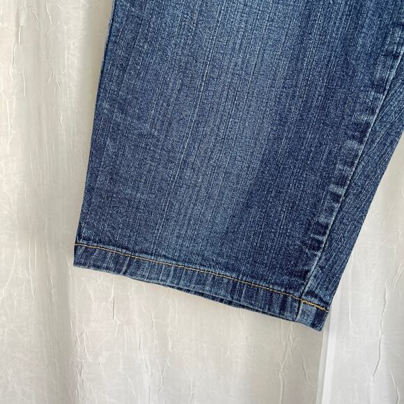 🌞 VTG Y2K St. John’s Bay Denim Bermuda Shorts Blue Jeans Capri Size 8P Petite - Picture 5 of 16